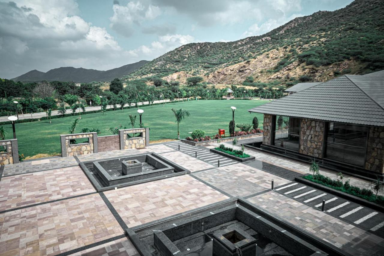 Pushkara Resort And Spa エクステリア 写真