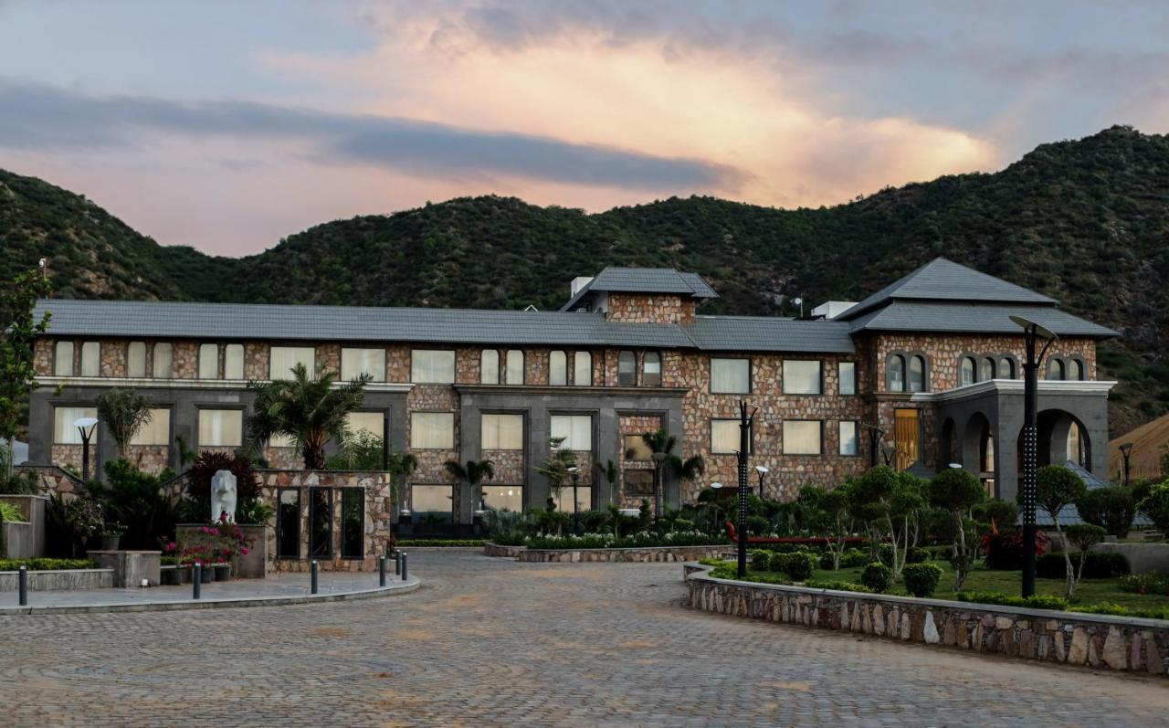 Pushkara Resort And Spa エクステリア 写真