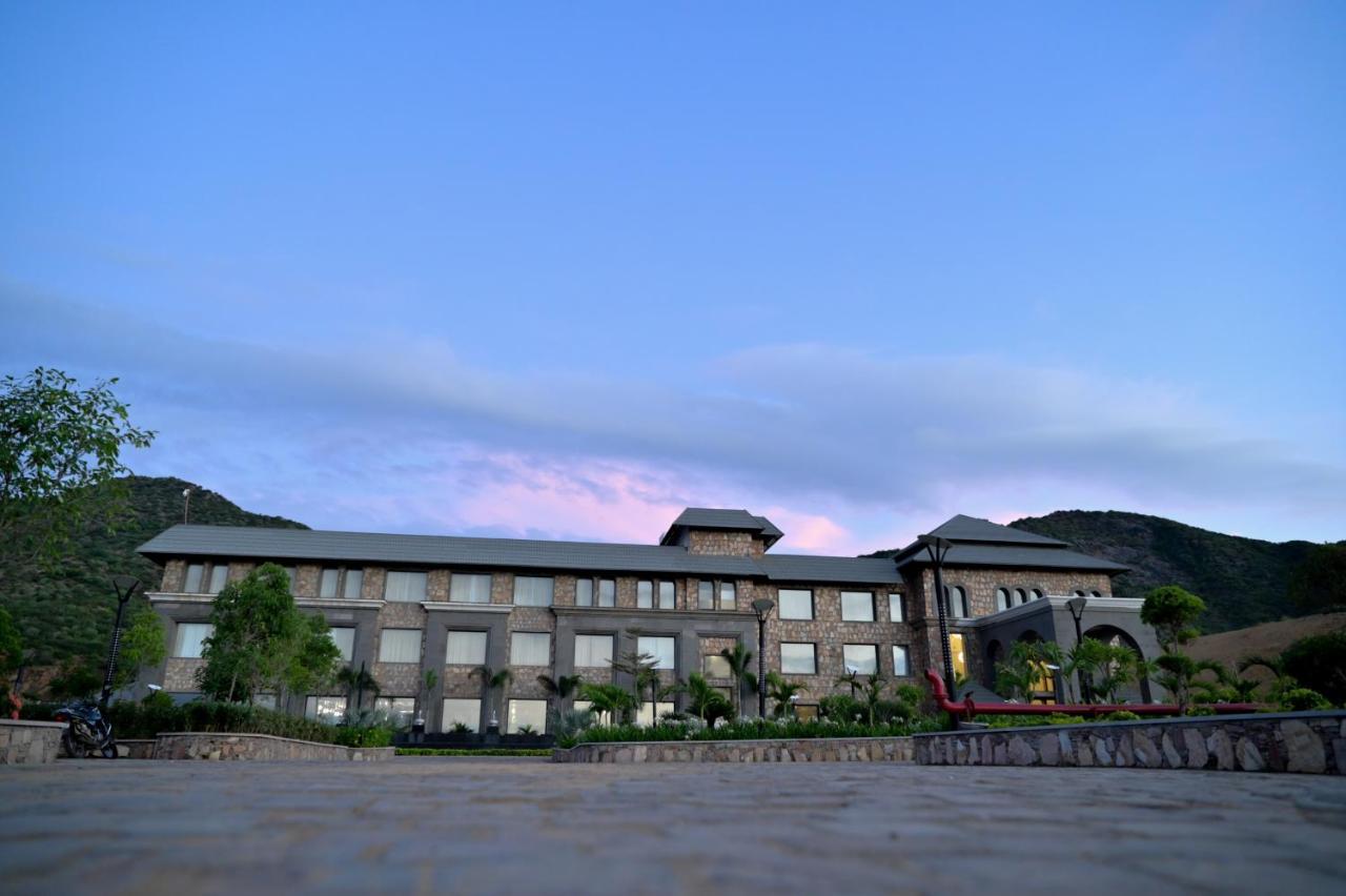 Pushkara Resort And Spa エクステリア 写真