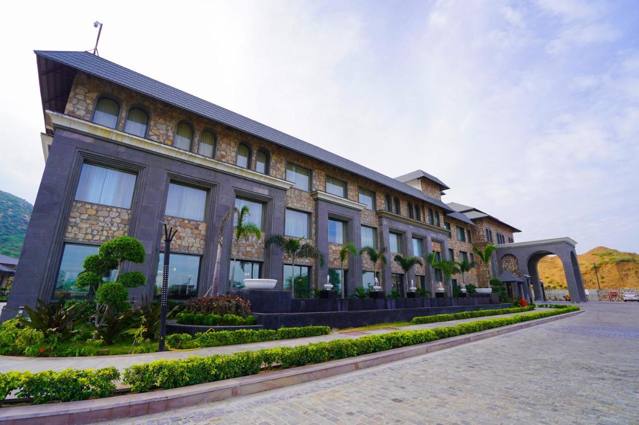 Pushkara Resort And Spa エクステリア 写真